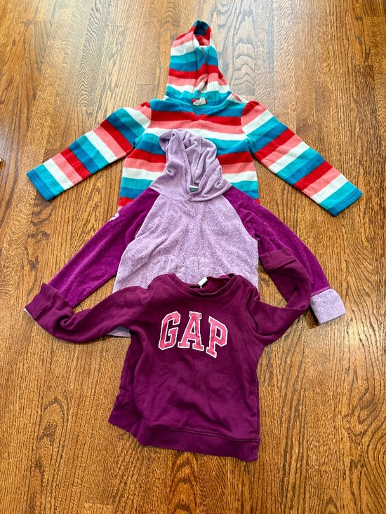GAP Other - Girl sweatshirt and hoodie bundle - age 5 years